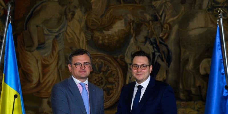 Ukrajinský ministr zahraničí Dmytro Kuleba a jeho český protějšek Jan Lipavský