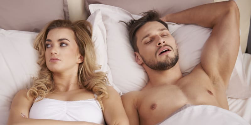 Proč muži usínají po sexu?