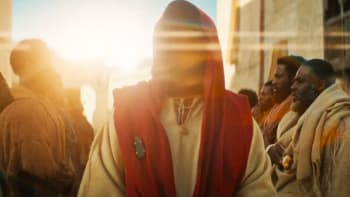Měl Ježíš konkurenci? Trailer nové komedie ukazuje podvodníka, co šel v jeho stopách