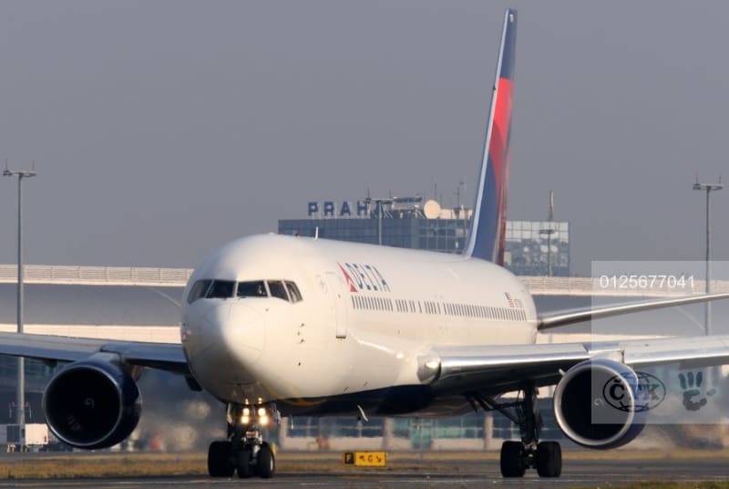 Letadlo na lince Praha – New York se kvůli technickým problémům muselo vrátit