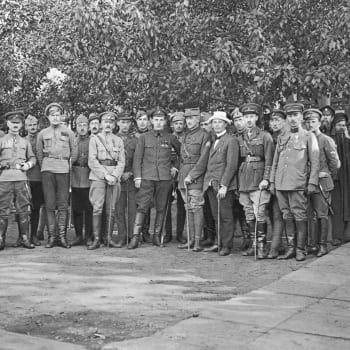 Setkání legionářských jednotek na železniční stanici Olovjannaja z 1. září 1918.