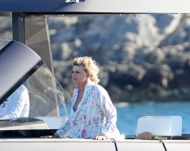 Corinna Schumacher, která se na veřejnosti prakticky neobjevuje, se v srpnu objevila se synem na jachtě u pobřeží Mallorcy
