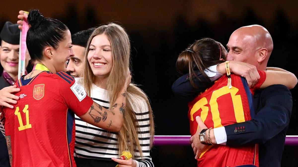 Hermosová podala na Rubialese kvůli polibku po finále MS trestní oznámení