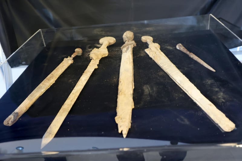 Čtyři římské meče z doby druhého protiřímského povstání v Judei