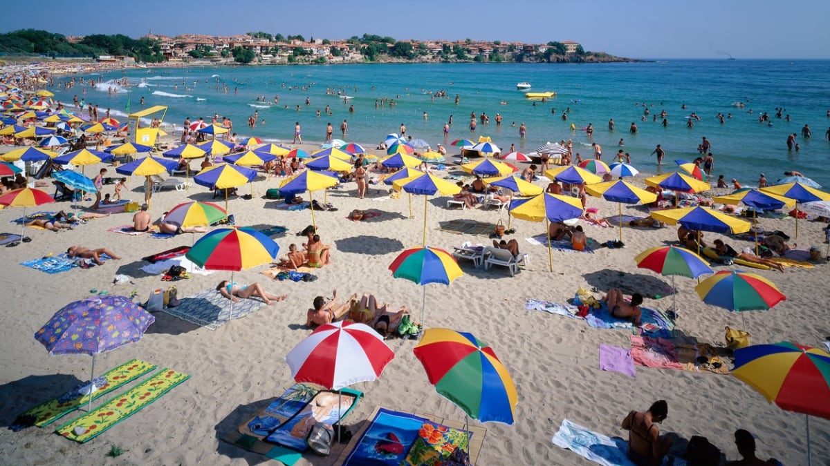 Muže v Bulharsku okradli na nuda pláži. (Ilustrační foto)