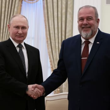 Ruský prezident Vladimir Putin a kubánský premiér Manuel Marrero Cruz