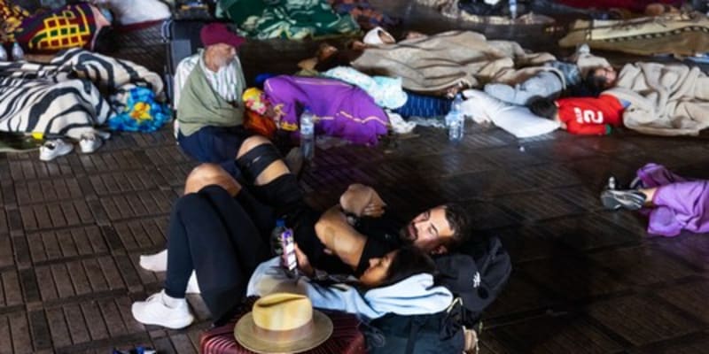 Maroko postihlo silné zemětřesení. Lidé spí na ulici. 