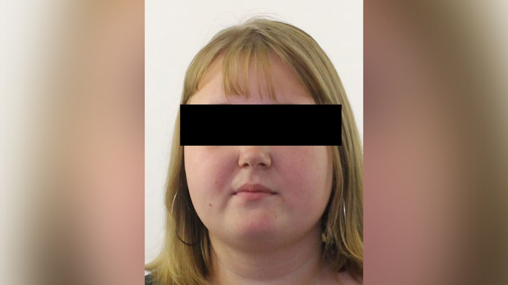 Pohřešovaná šestnáctiletá dívka z Náchodska byla nalezena, je v pořádku.