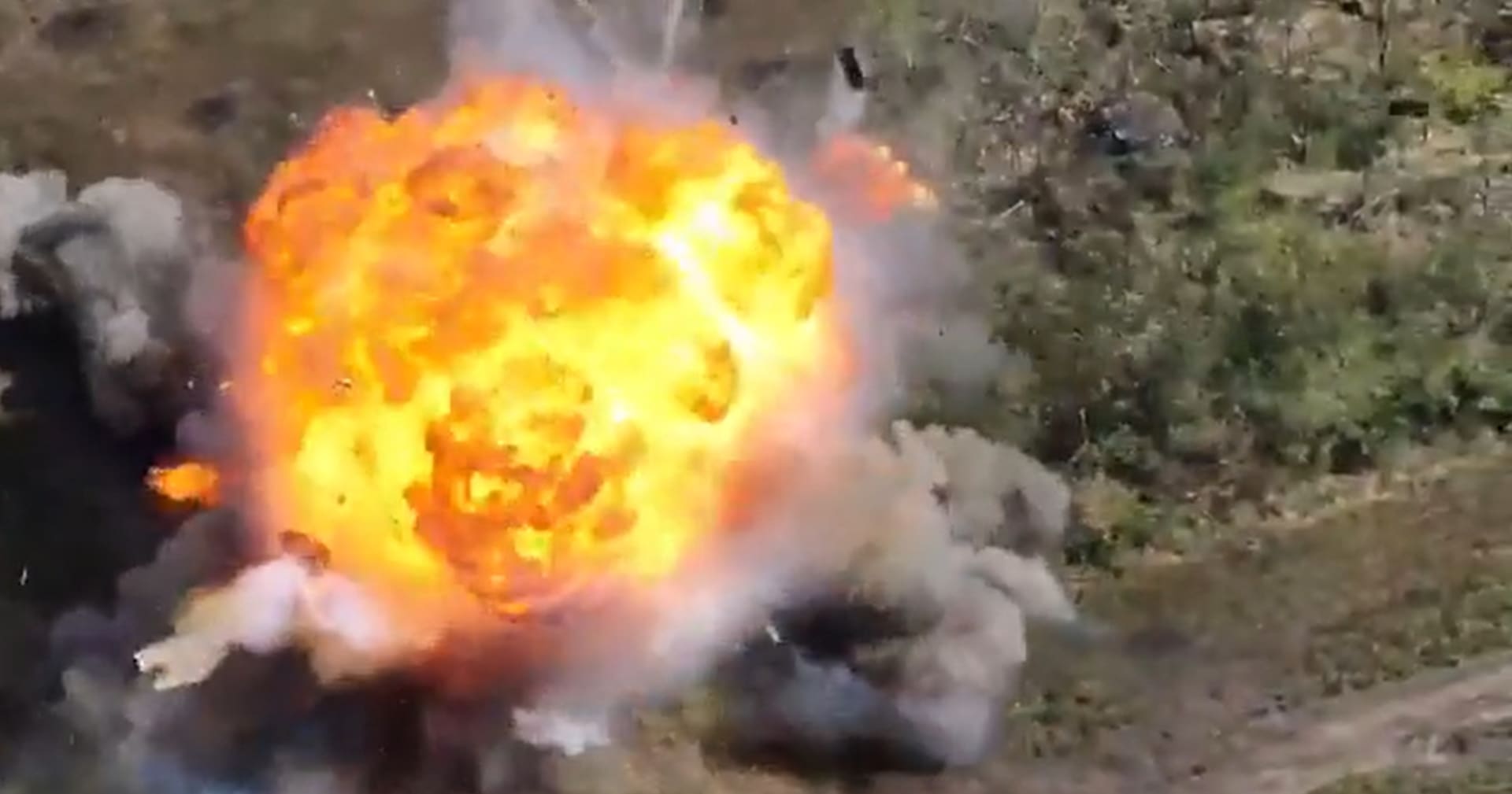 Mohutná exploze ruského tanku