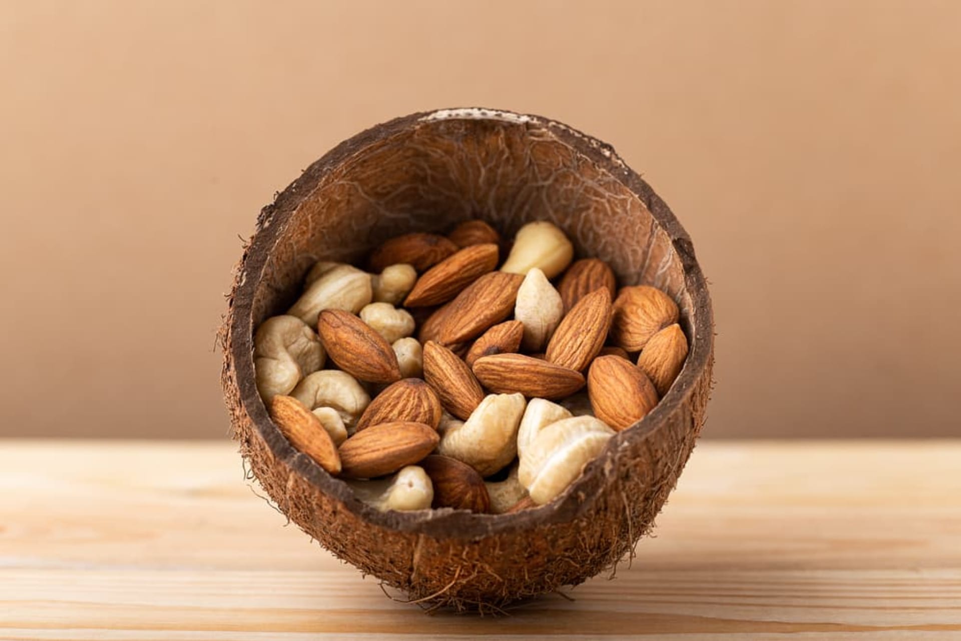 Mandle a kešu ořechy jsou považovány za superpotraviny