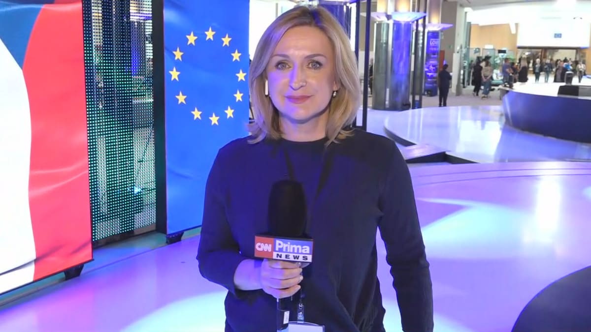 Terezie Tománková během speciálního vysílání z Bruselu