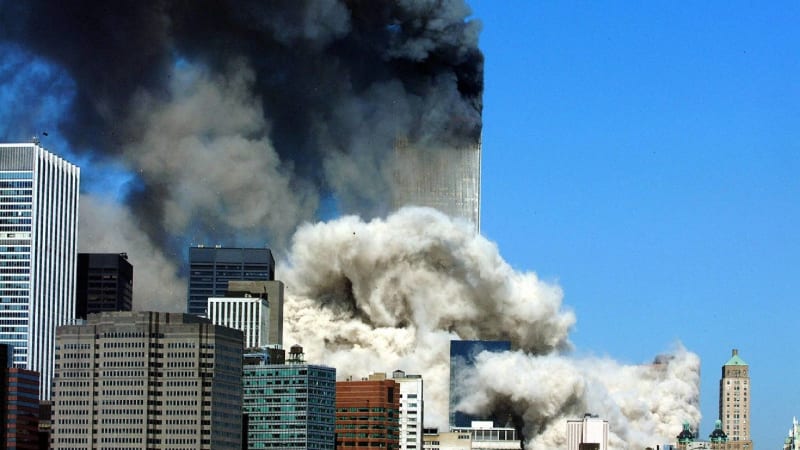 Pohled na dolní Manhattan dopoledne 11. září 2001