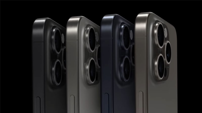 iPhone 15 pro je nově z titanu, a to ve čtyřech odstínech.