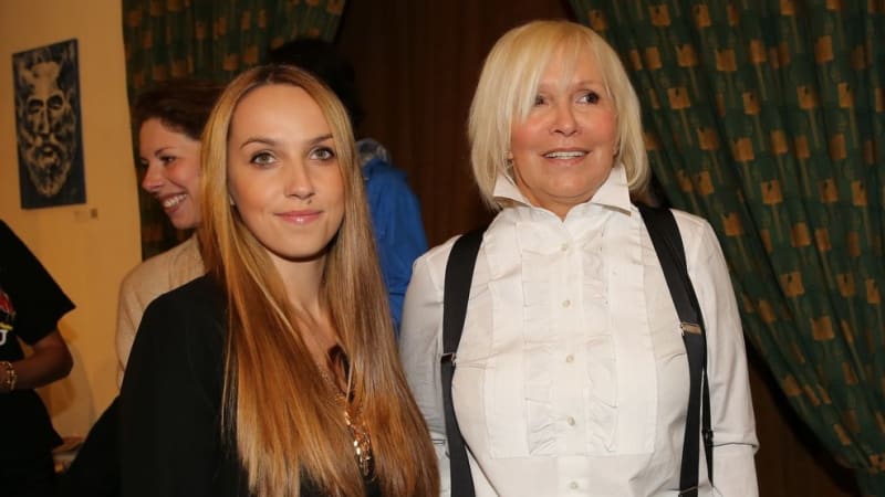 Herečka Hana Čížková s adoptovanou dcerou, která je jí hodně podobná.