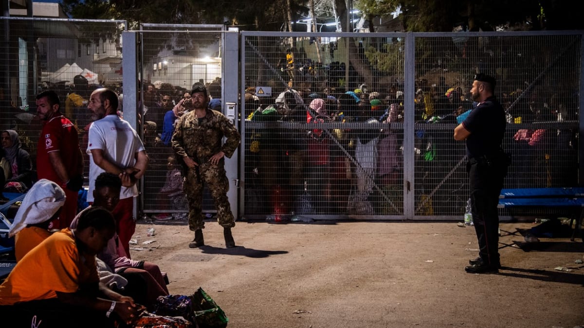 Úřady na italském ostrově Lampeduse se potýkají se zvýšeným počtem migrantů