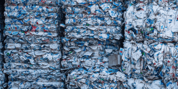 Z nepotřebného odpadu žádaný stavební materiál: PackWall, recyklát z kartonů