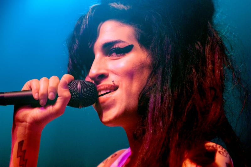 Amy Winehouse svůj boj s vlastním nitrem a psychikou prohrála v pouhých 27 letech.