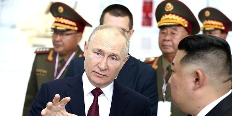 Ruský prezident Vladimir Putin na setkání s korejským protějškem Kim Čong-unem (13. 9. 2023)