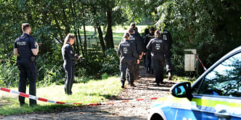 Děsivá vražda malého chlapce v Německu. Nevrátil se ze hřiště, znetvořené tělo našli ve křoví