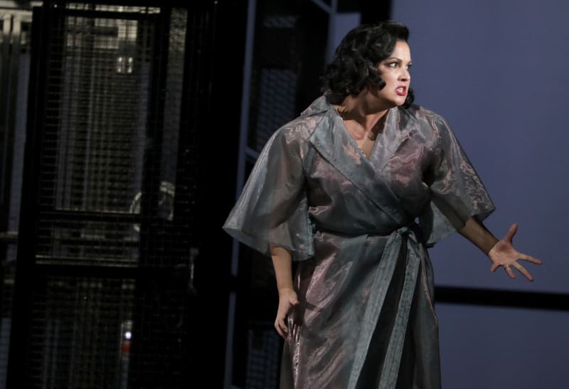 Anna Nětrebková v roli Lady Macbeth v milánském operním domě La Scala