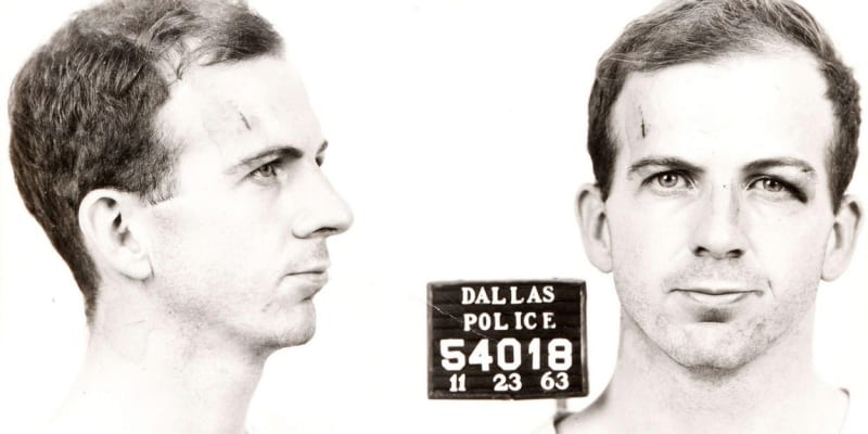 Lee Harvey Oswald, atentátník, který zabil Johna F. Kennedyho.