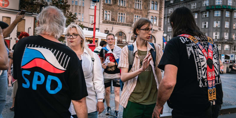Napadení ruských aktivistů na protivládní demonstraci Jindřicha Rajchla na Václavském náměstí, 16. 9. 2023