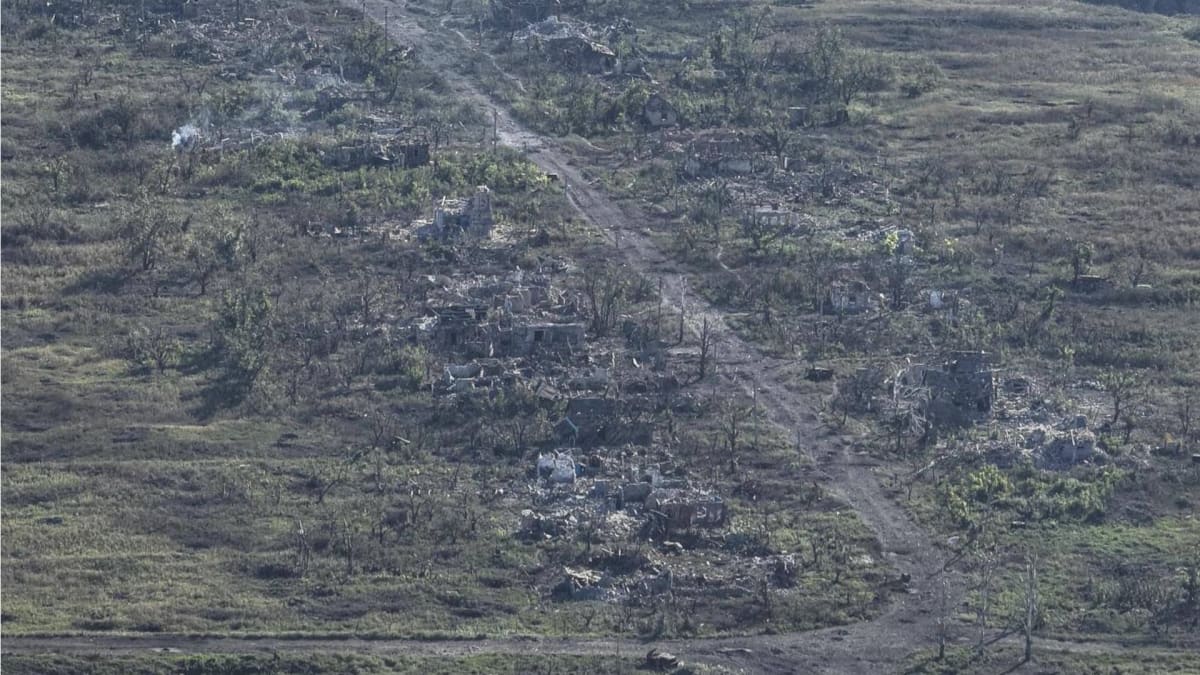 Zničená ukrajinská obec Andrijivka