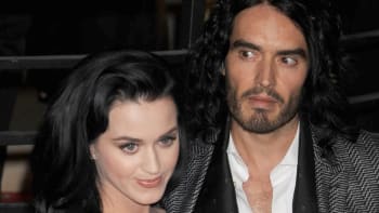 Znám skutečnou pravdu, říká Katy Perry o exmanželovi. Ten čelí obviněním ze znásilnění