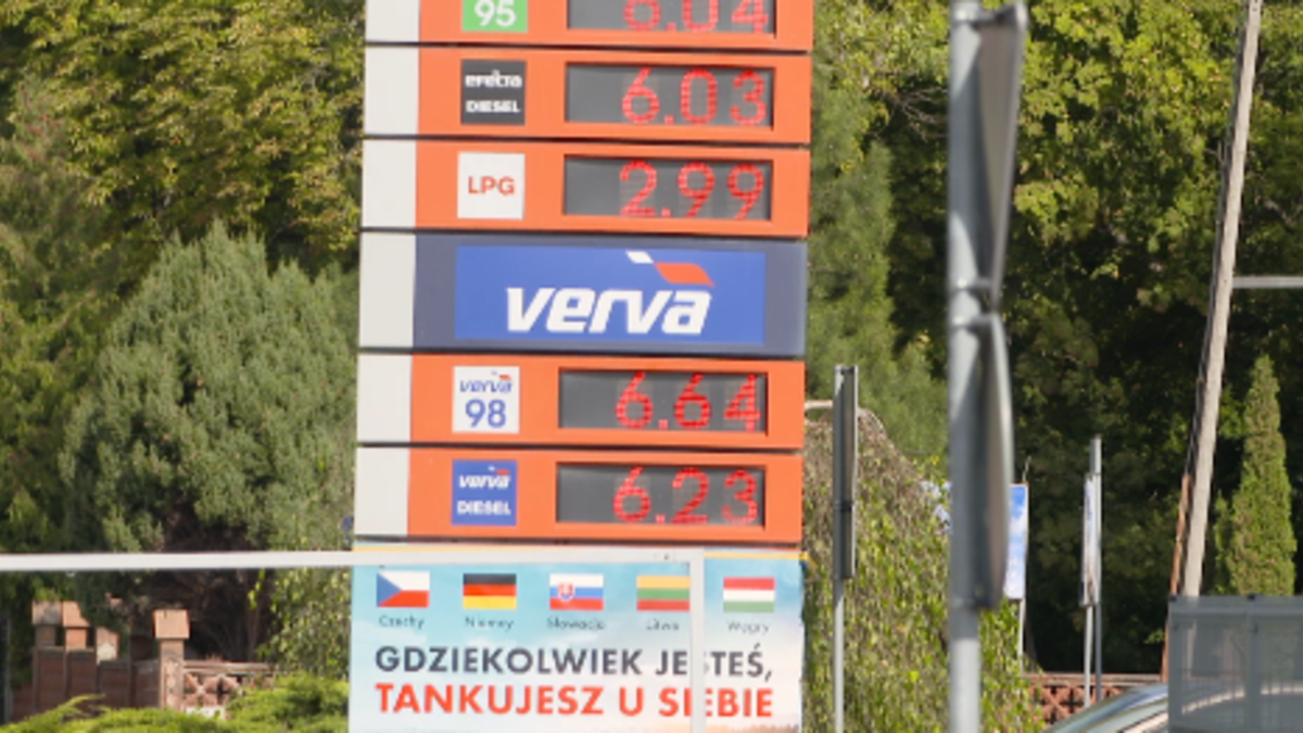 Češi jezdí za levným benzinem o Polska.