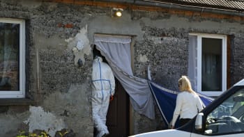 V polském domě hrůzy netrpěli jen lidé. Incestní otec krutě týral i psa, nechal ho vyhladovět