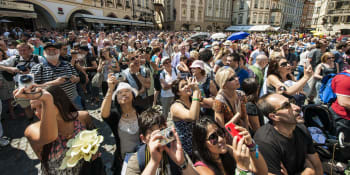Praha nabobtná, dočká se statisíců obyvatel. Školy utrpí nedostatkem míst, hřbitovy nikoliv