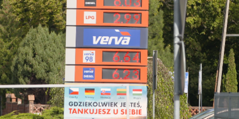 Češi jezdí za levným benzinem o Polska.