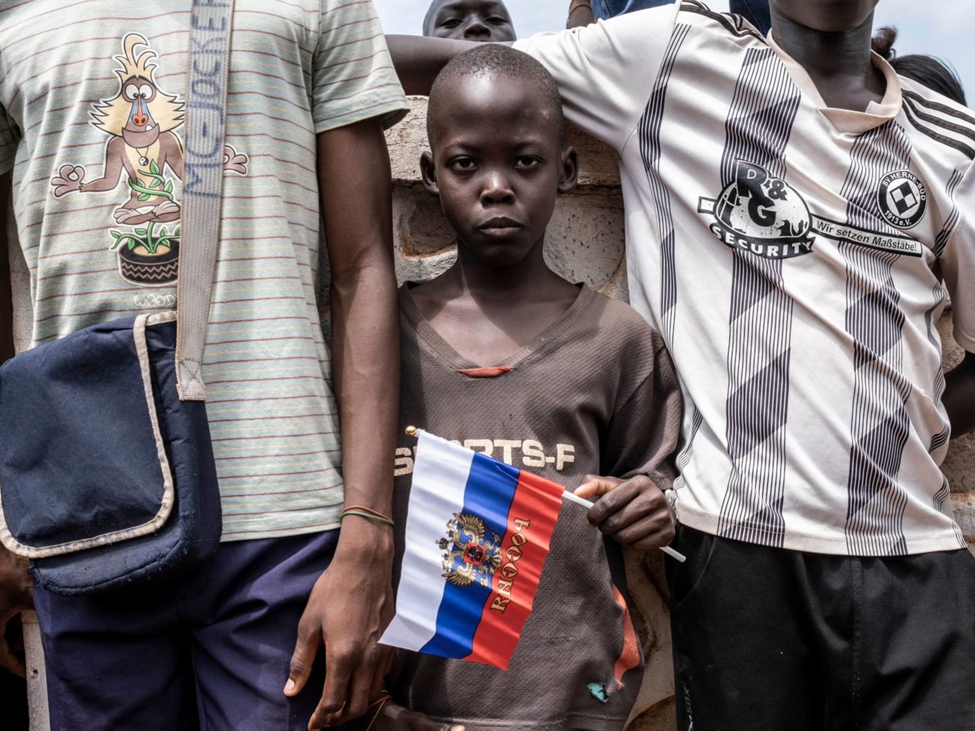 Obyvatelé Středoafrické republiky se účastnili pochodu na podporu ruské přítomnosti v zemi (22. 3. 2023).