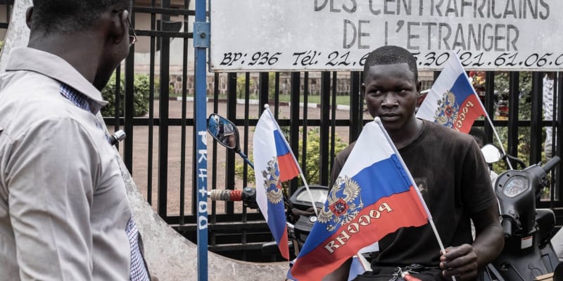 Rusové a vagnerovci jsou ve Středoafrické republice silně zakořenění. Podle všeho i populární