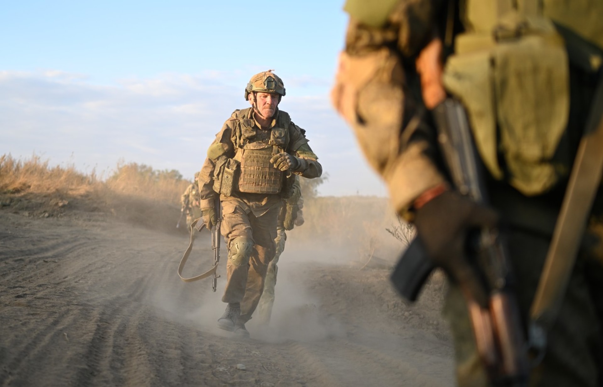Trénink ruských vojáků v oblasti Donbasu (13. 9. 2023)