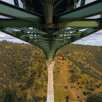 Most Forest Hill v kalifornském městě Auburn