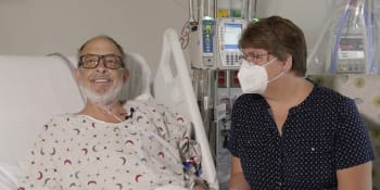 Výjimečná operace: Lékaři umírajícímu muži transplantovali prasečí srdce, ten mluví o zázraku