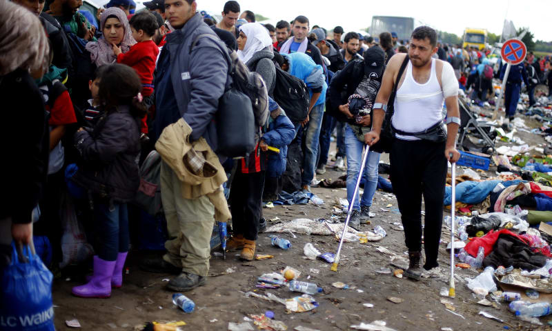 Migranti poblíž srbsko-maďarské hranice