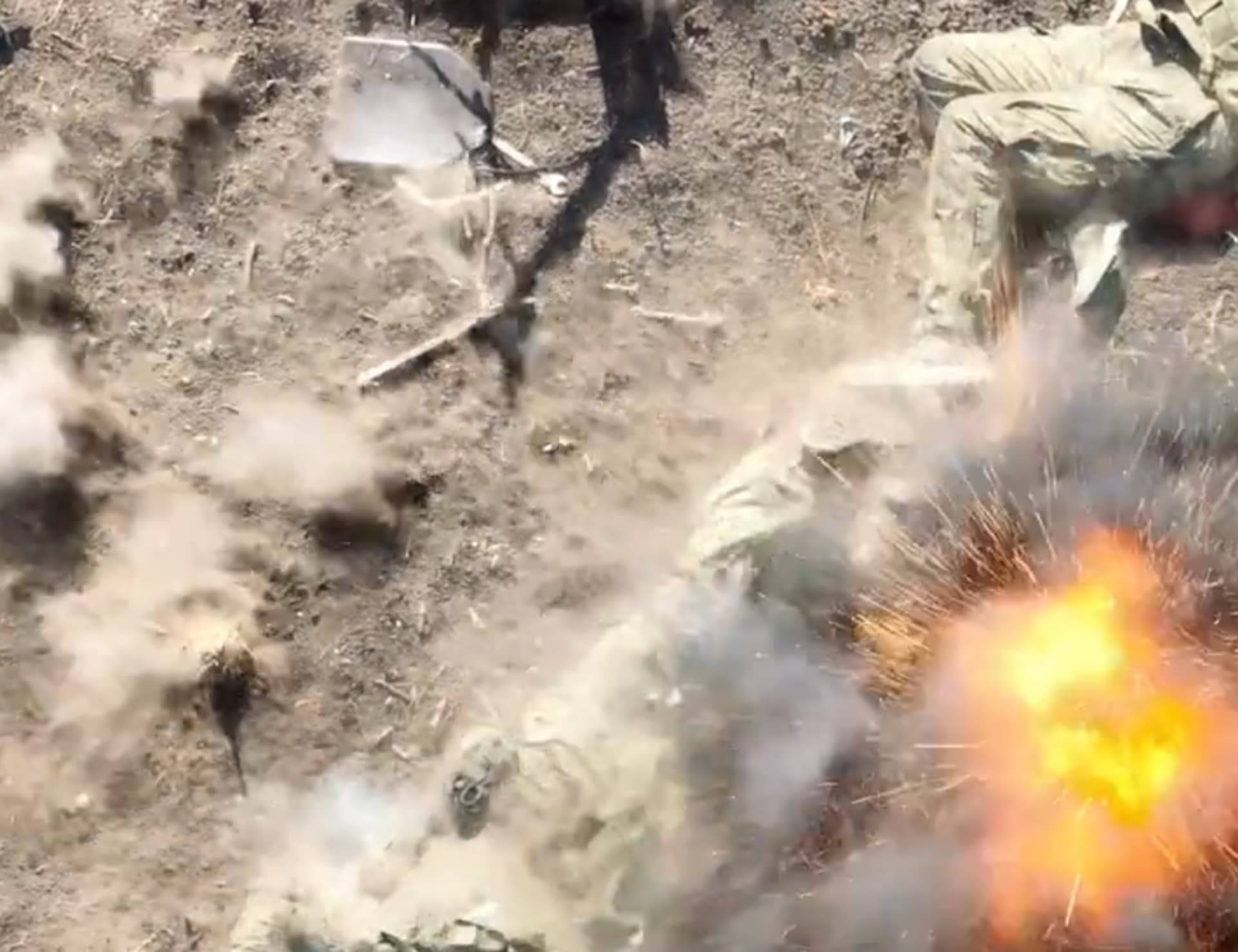 Ukrajinský dron masakruje okupanty.