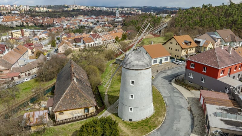  Udělejte si výlet s velkým V a navštivte tři zajímavá místa: větrný mlýn na Kanciborku, vodojem Kostelíček a věž kostela sv. Martina.
