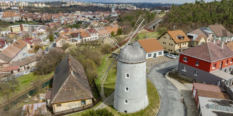  Udělejte si výlet s velkým V a navštivte tři zajímavá místa: větrný mlýn na Kanciborku, vodojem Kostelíček a věž kostela sv. Martina.