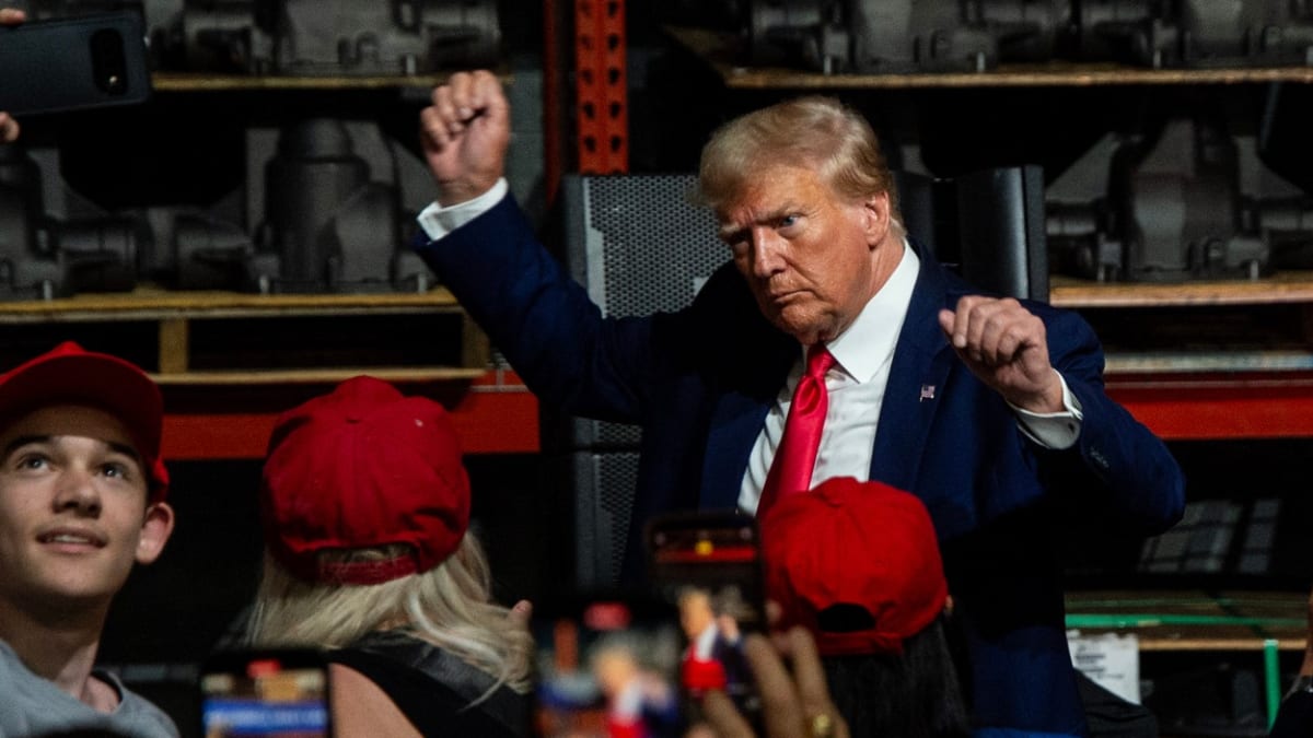 Trump pronesl projev ke stávkujícím zaměstnancům detroitských automobilek