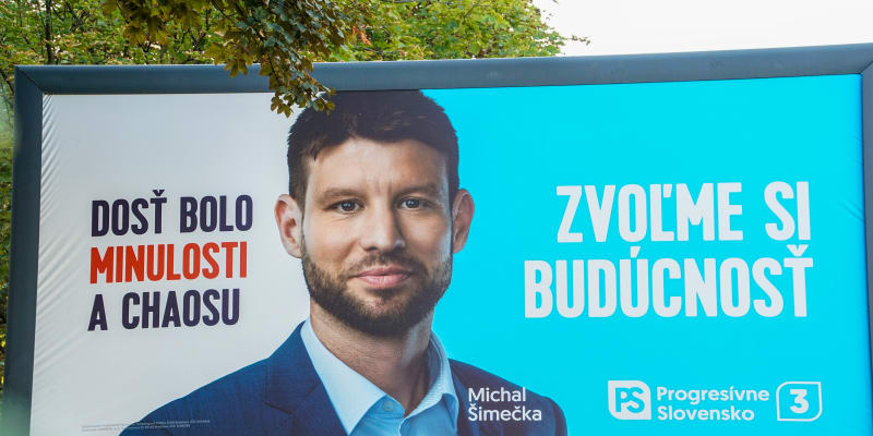 Ulice Bratislavy jsou plné předvolebních billboardů mnoha různých stran.