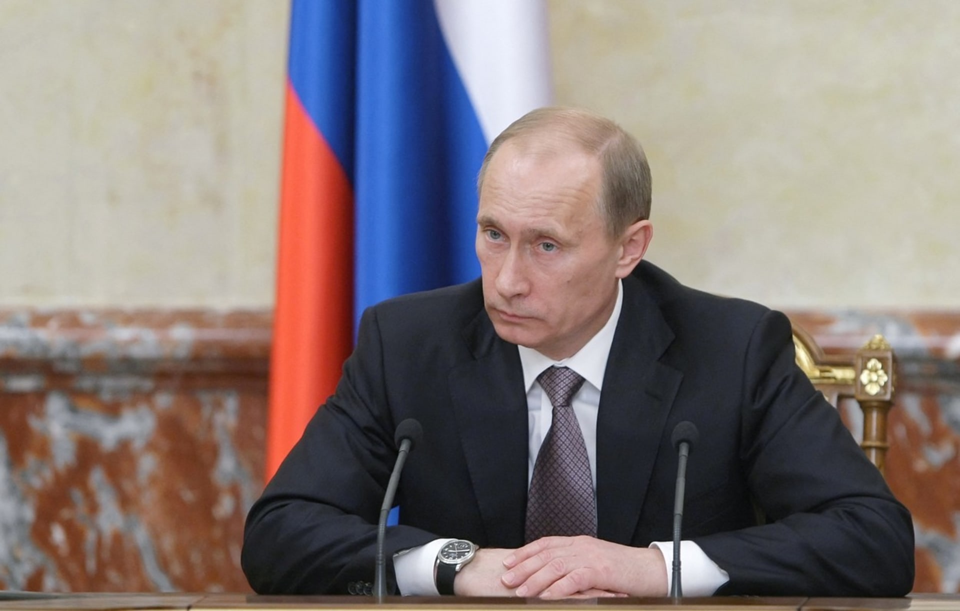 Vladimir Putin na snímku z roku 2010. Jeho tvář byla tehdy o poznání hubenější.