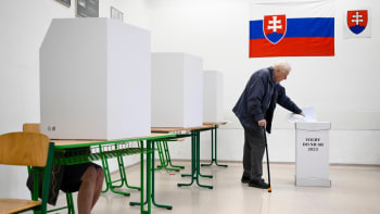 ON-LINE: Na Slovensku už sčítají volební hlasy. Výsledek bude těsný, ukazují prognózy