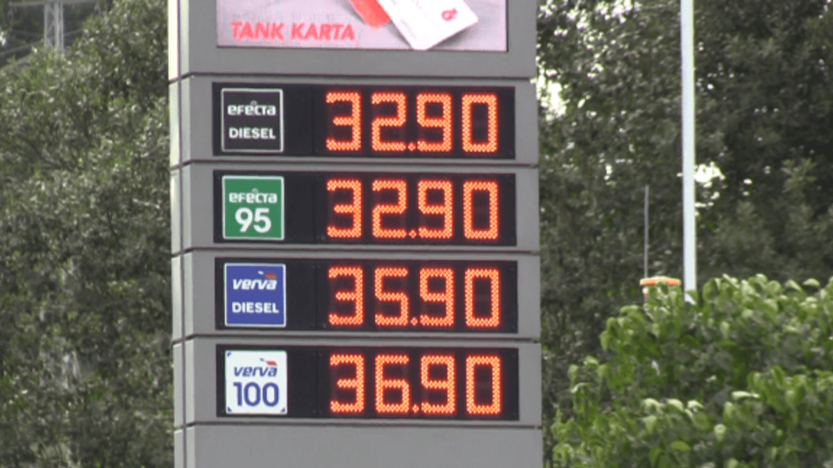 Síť čerpacích stanic Orlen razantně snížila ceny benzínu a nafty na svých pumpách podél hranic s Polskem (1.10.2023).