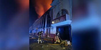 Tragický požár ve španělském nočním klubu: Zemřelo nejméně 13 lidí, zasahoval i vrtulník