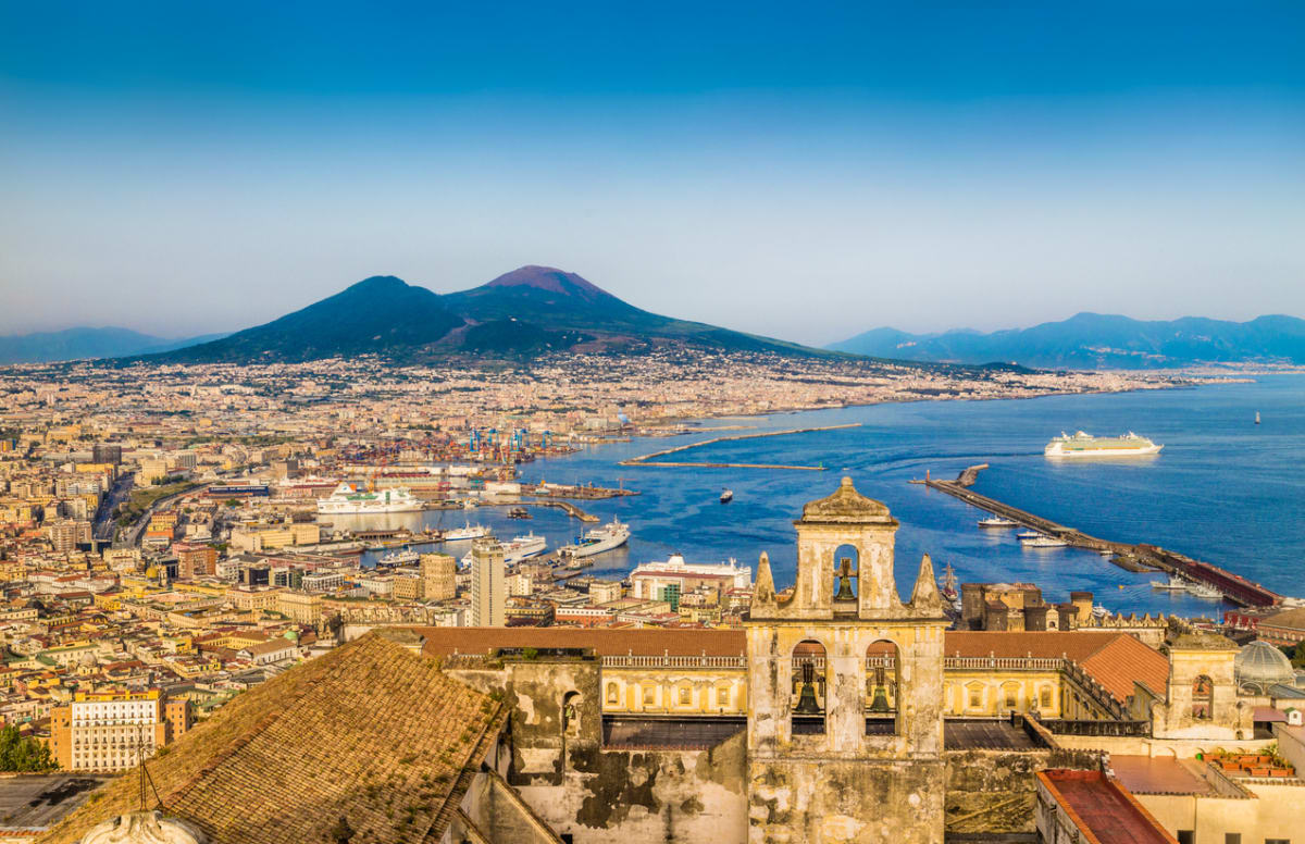 Neapol by měl údajně navštívit každý, kdo chce zažít pravou Itálii.