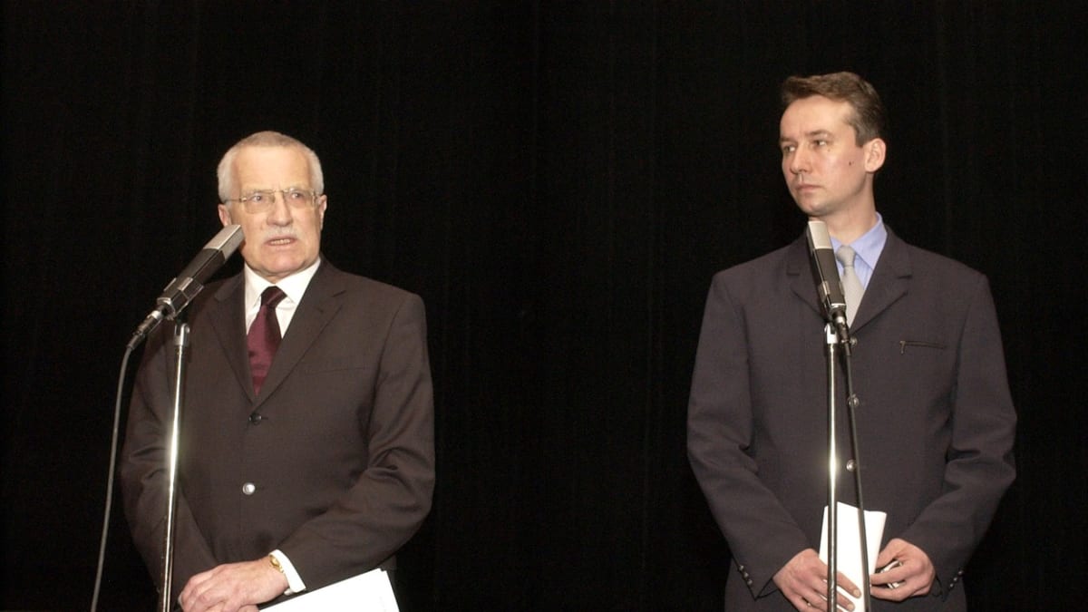 Exprezident Václav Klaus s mluvčím Tomášem Klvaňou