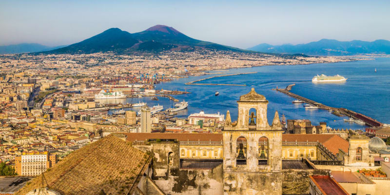 Neapol by měl údajně navštívit každý, kdo chce zažít pravou Itálii.